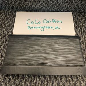 Louis Vuitton honfleur clutch